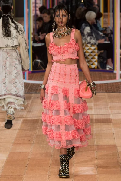 Look 8
